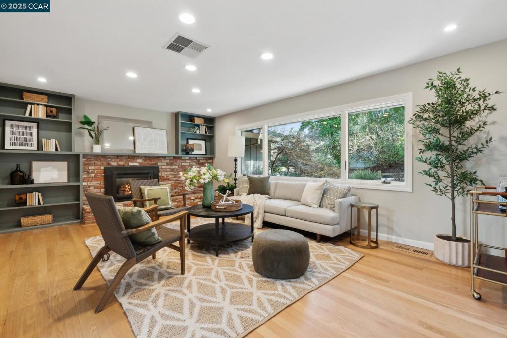 WALNUT HEIGHTS - Residential