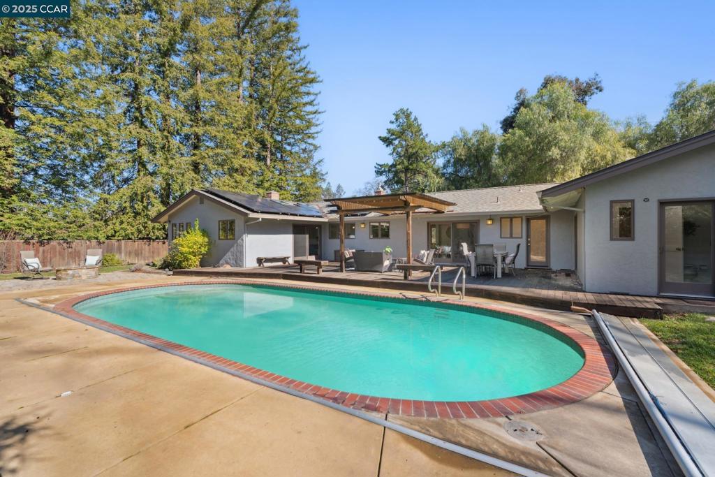 WALNUT HEIGHTS - Residential