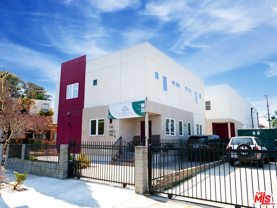 1340 W 37th Street