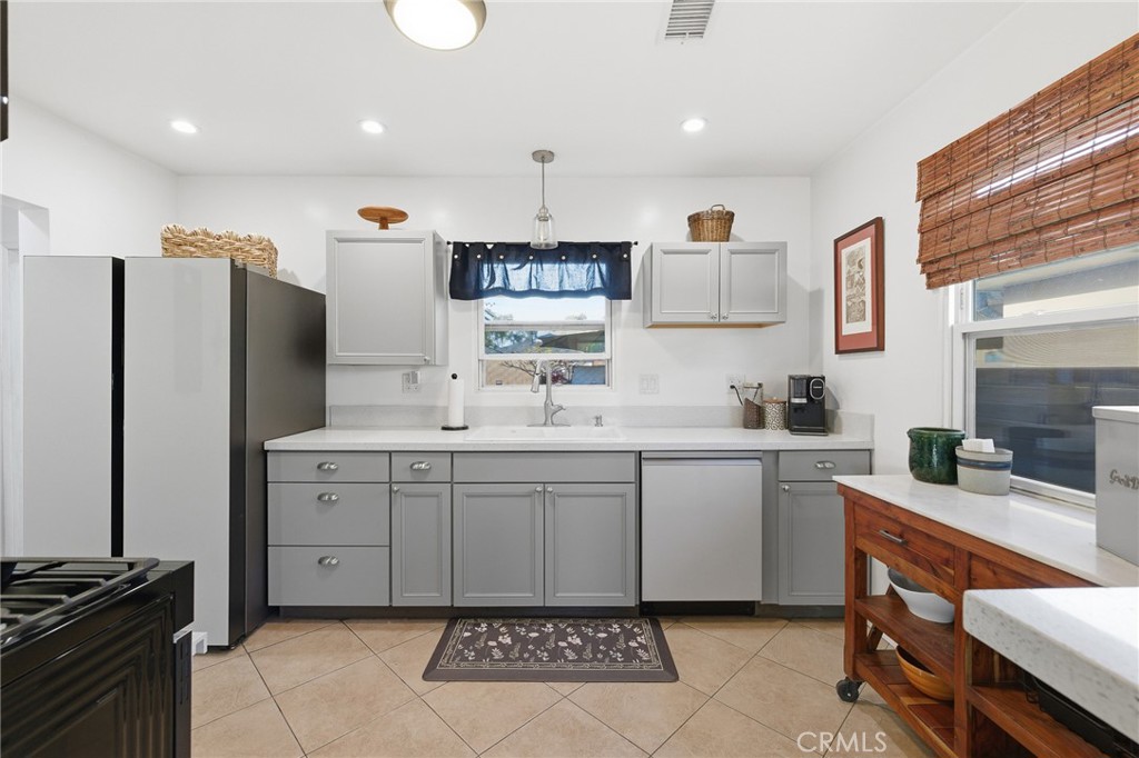 6013 Deerford Street