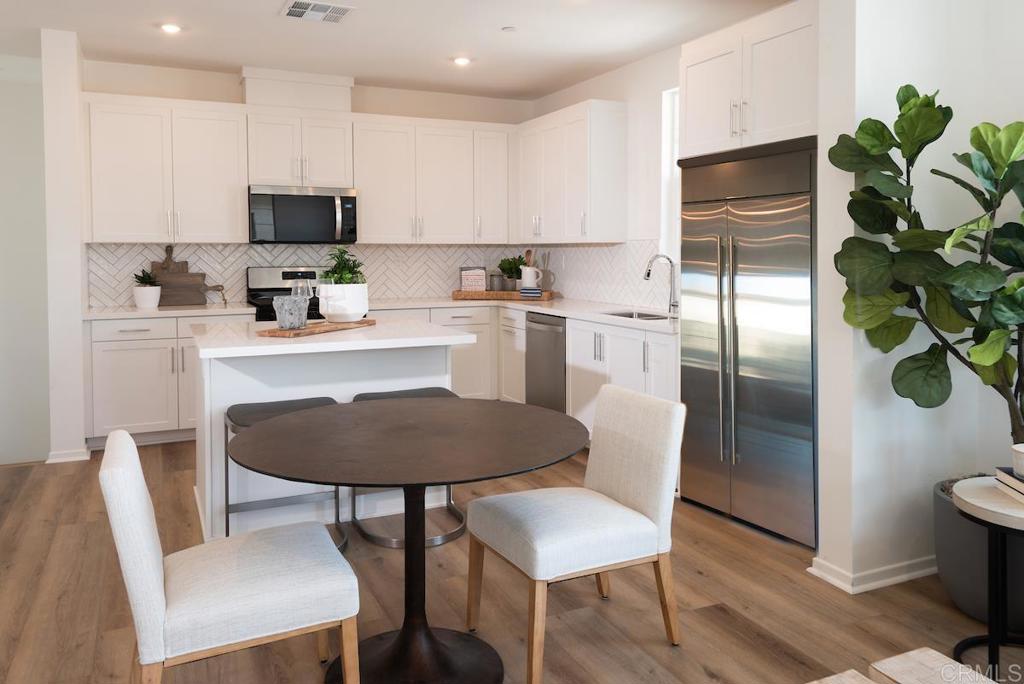 515 Avenida Centro 101