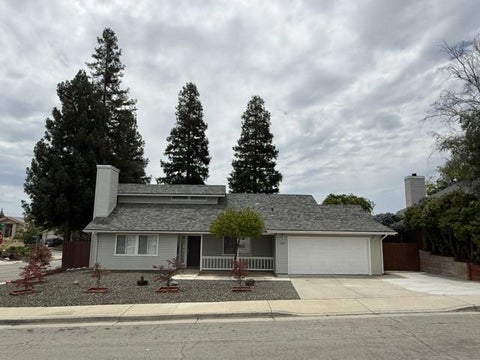 Photo of 296 Cheyenne Drive, Paso Robles, CA 93446 (MLS # ML82059300)