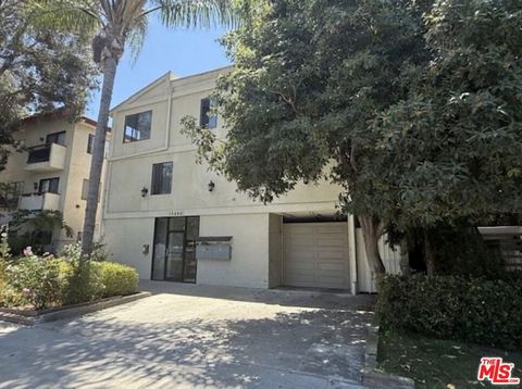 Photo of 13406 Moorpark Street #102, Los Angeles, CA 91423 (MLS # 26863309)