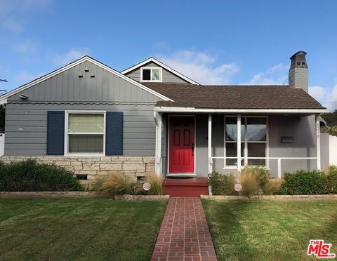 Photo of 8318 Altavan Avenue, Los Angeles, CA 90045 (MLS # 26747851)
