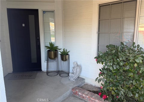 Tiny photo for 23304 W Vail Dr, West Hills, CA 91307 (MLS # SR26094659)