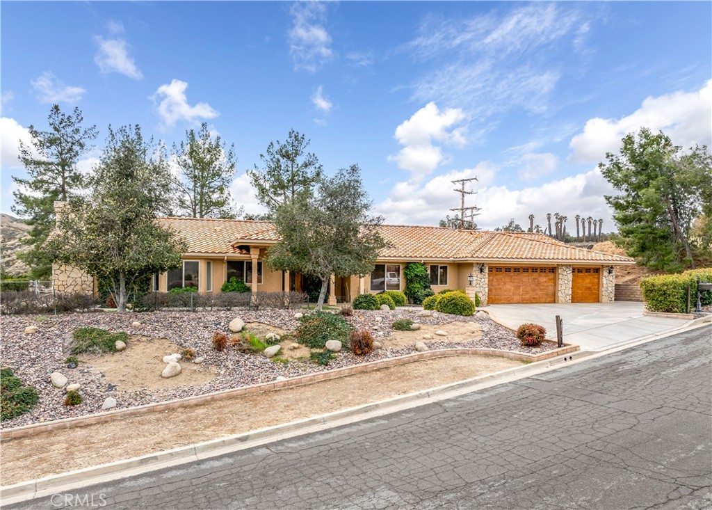 45527 Denizen Heights Road