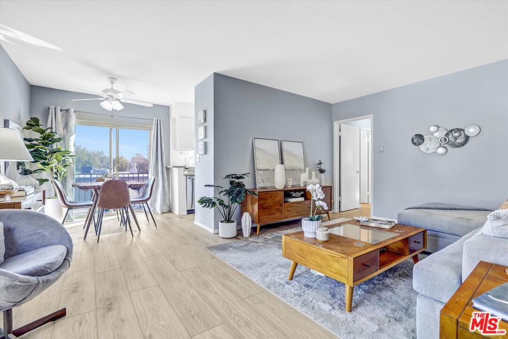 Photo of 6040 Nevada Ave #7, Woodland Hills, CA 91367 (MLS # 25574469)