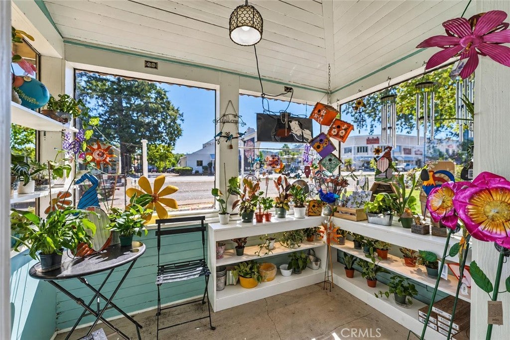 21057 Calistoga