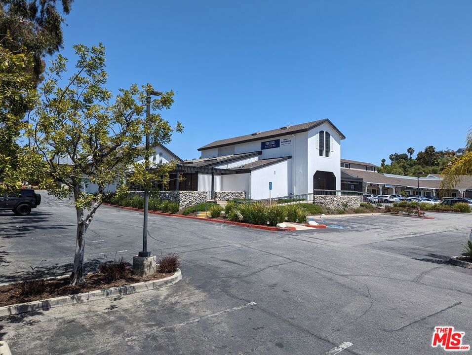 880 N Diamond Bar Boulevard