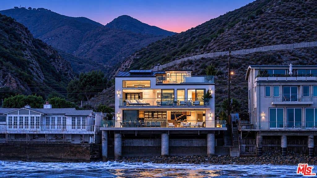 Photo of 18954 Pacific Coast Highway, Malibu, CA 90265 (MLS # 25608175)
