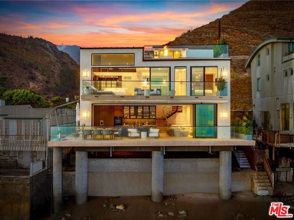 Photo of 18954 Pacific Coast Highway, Malibu, CA 90265 (MLS # 25608175)