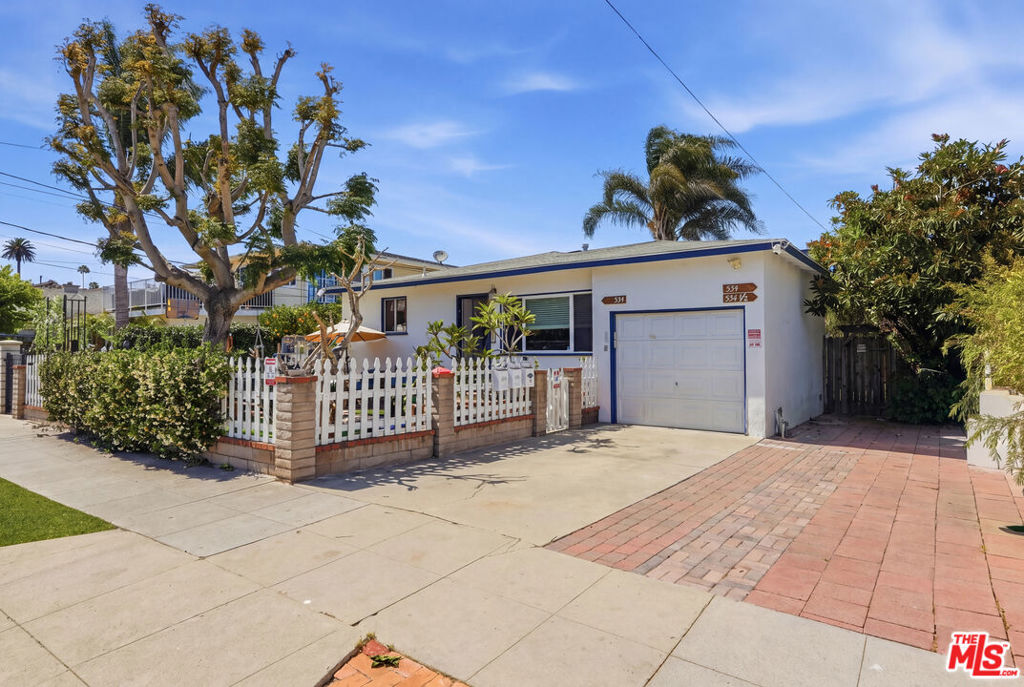 534 W 39th Street