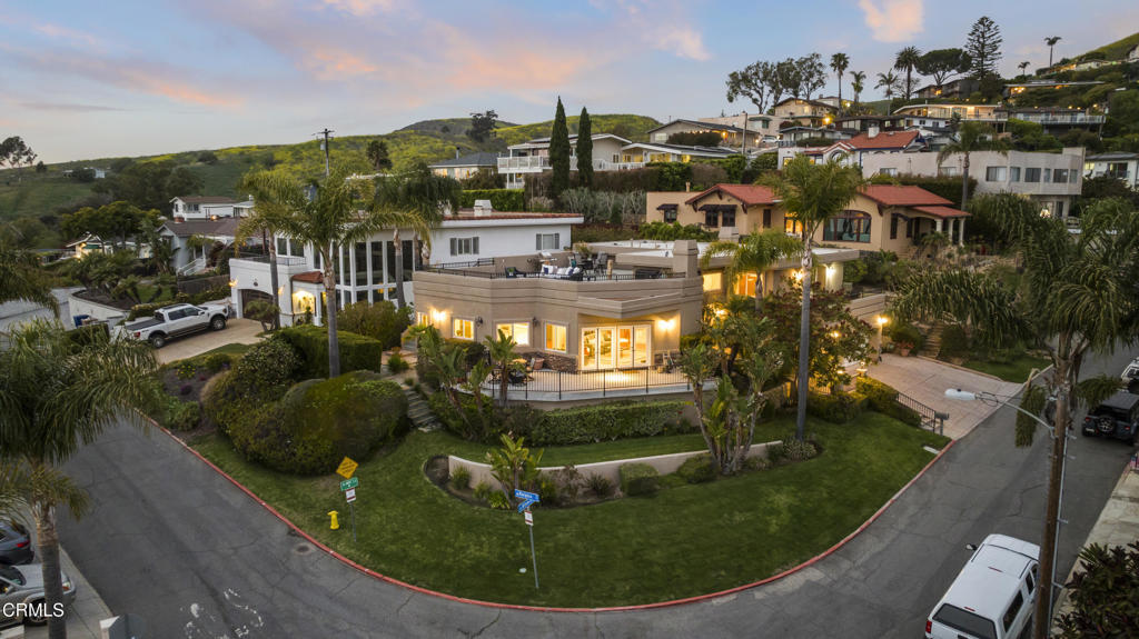 307 Artemisia Avenue