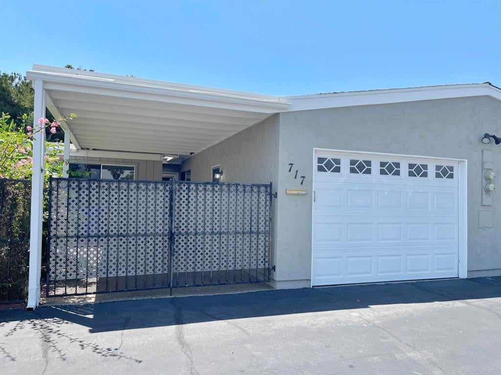 717 Le Conte Street