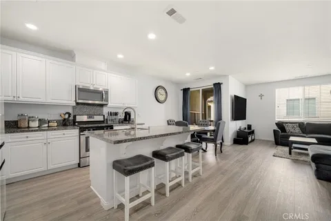 MLS: CV26075493