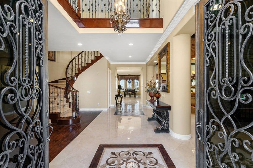 1159 S Pointe Premier