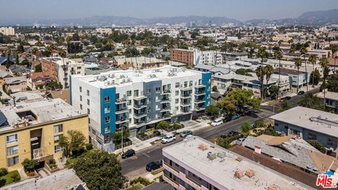 Photo of 105 S Mariposa Avenue #202, Los Angeles, CA 90004 (MLS # 26668797)