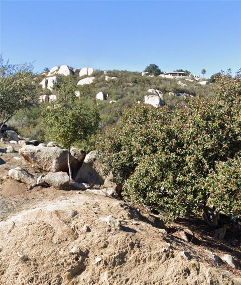 Photo of 0 Calle Huerto, Murrieta, CA 92562 (MLS # SW26205609)