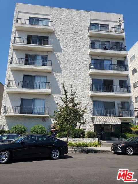 Photo of 1115 S Elm Drive #405, Los Angeles, CA 90035 (MLS # 26901377)