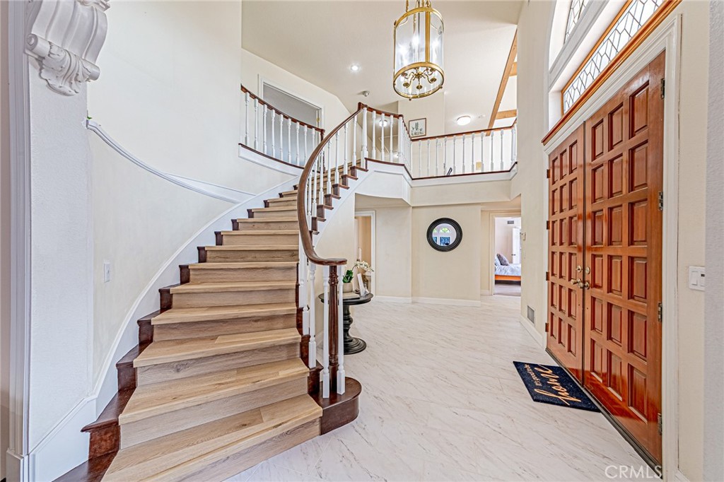 1737 Gainsborough Road