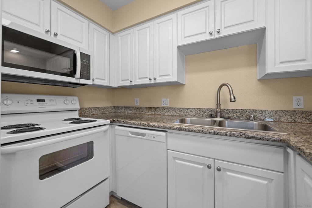 Del Cerro - Residential