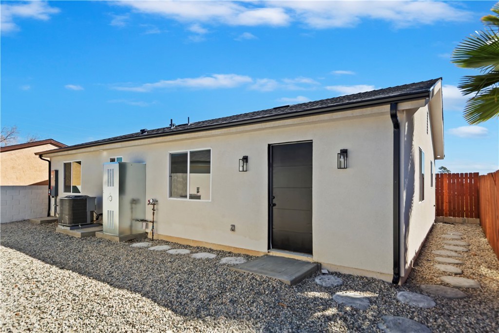 37918 Palm Vista