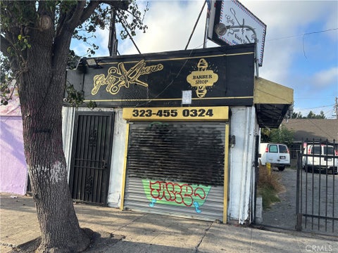 Photo of 618 W Florence AVE, Los Angeles, CA 90044 (MLS # IN26155612)