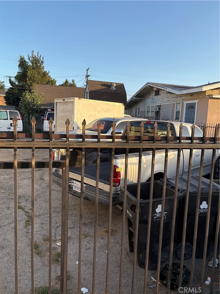 618 W Florence