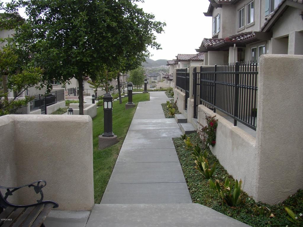 Photo of 155 Via Aldea, Newbury Park, CA 91320 (MLS # 226000765)