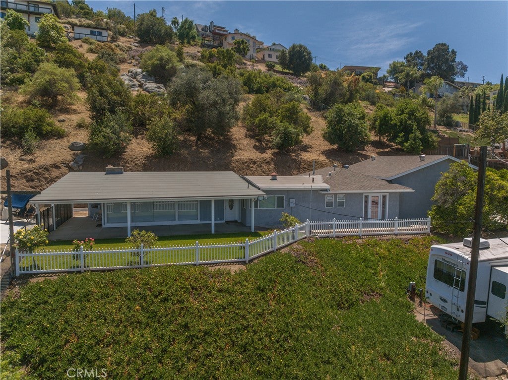 897 Leland Place