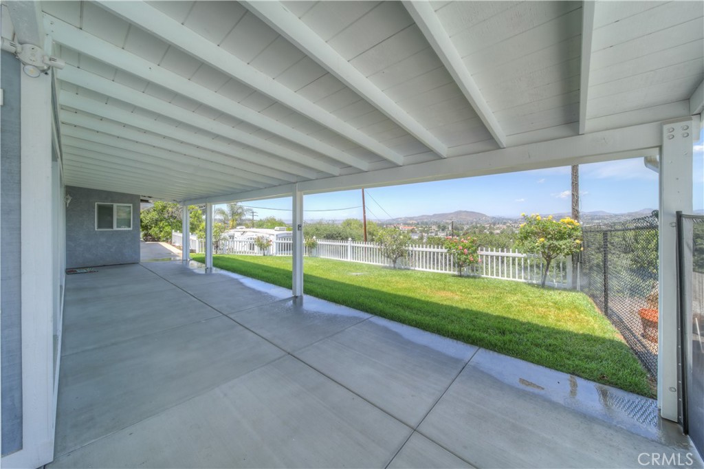 897 Leland Place