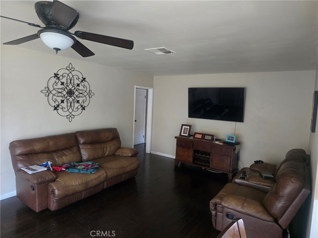 3867 Stotts Street
