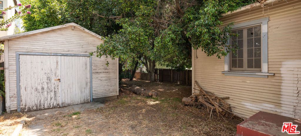 Photo of 926 Hilldale Avenue, West Hollywood, CA 90069 (MLS # 25574457)