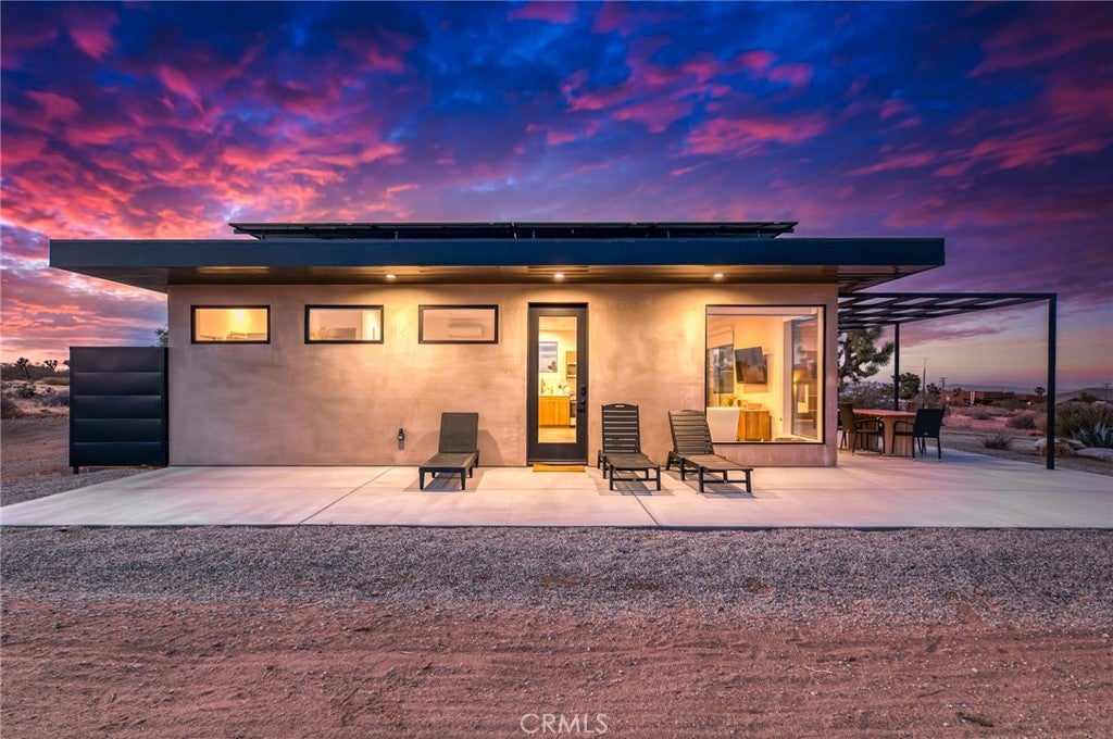3920 Warren Vista