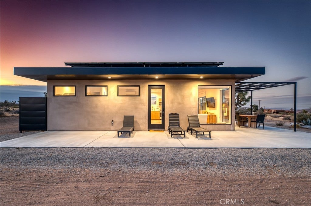 3920 Warren Vista