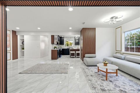 18114 Schoenborn Northridge CA 91325