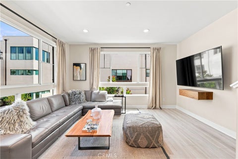 Photo of 2931 Exposition Pl PL #5, Los Angeles, CA 90018 (MLS # MB26182321)