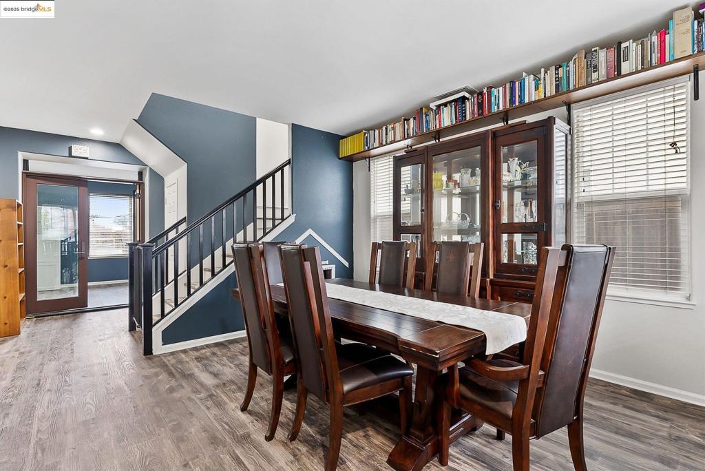 OAKLEY - Residential