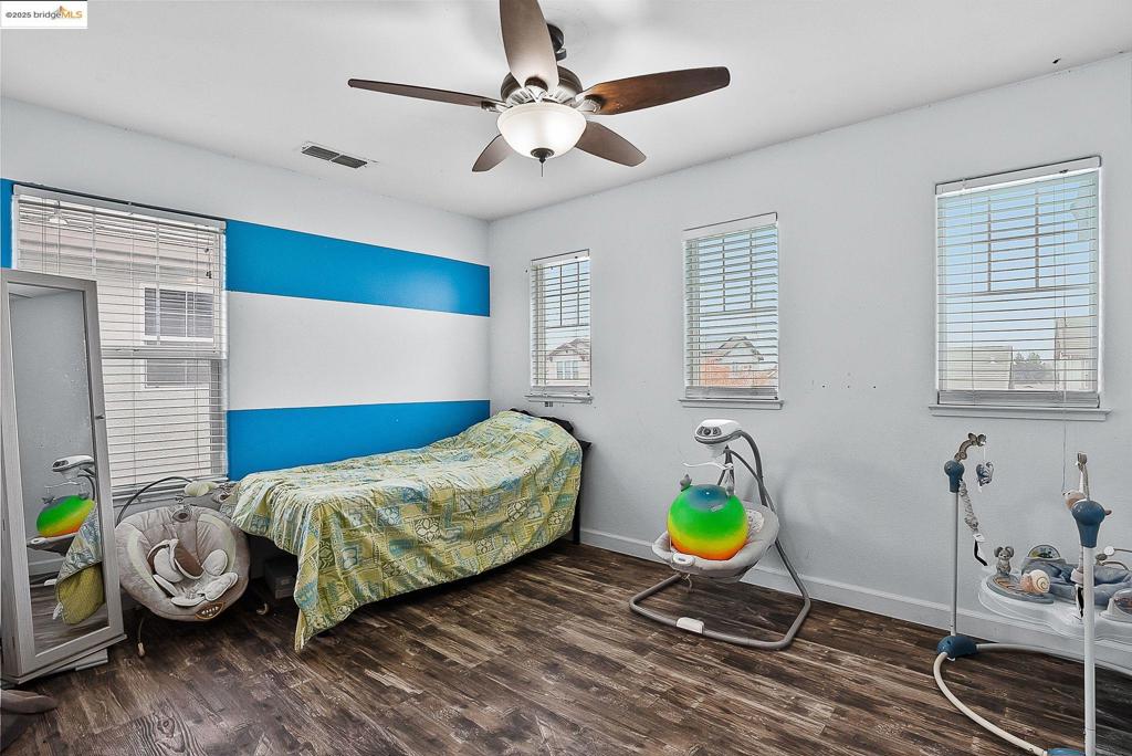 OAKLEY - Residential