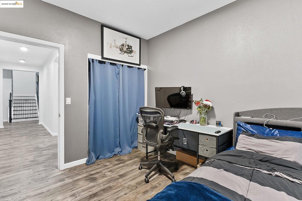 OAKLEY - Residential