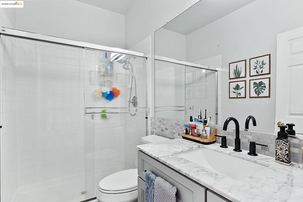 OAKLEY - Residential