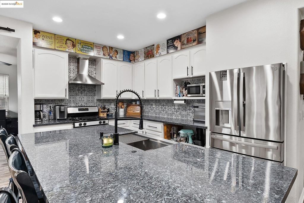 OAKLEY - Residential