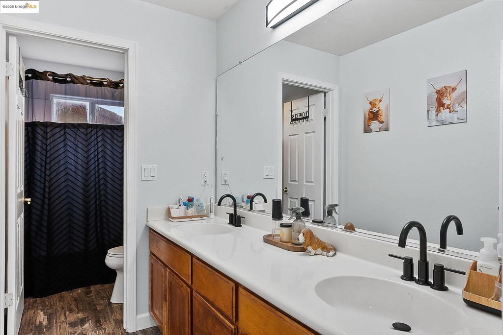 OAKLEY - Residential