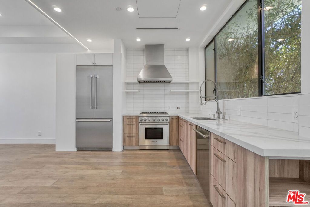Photo of 1/4 N Martel Avenue, Los Angeles, CA 90046 (MLS # 26666833)