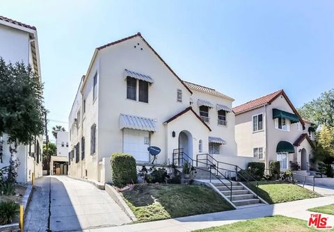 Photo of 635 N Plymouth Boulevard #4, Los Angeles, CA 90004 (MLS # 26674059)