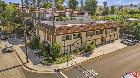 Photo of 5170 Columbus Avenue, Sherman Oaks, CA 91403 (MLS # 26103249)