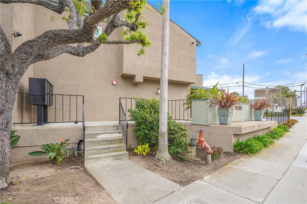 1112 Beryl Street 15