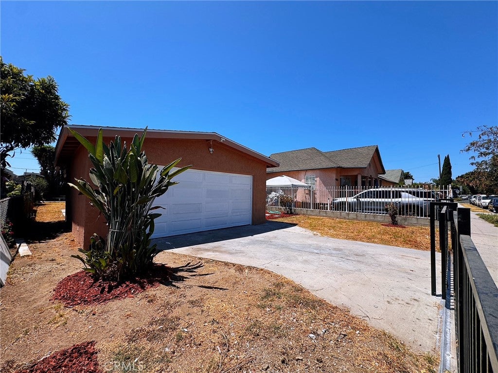 1426 E 48TH Place, Los Angeles CA 90011