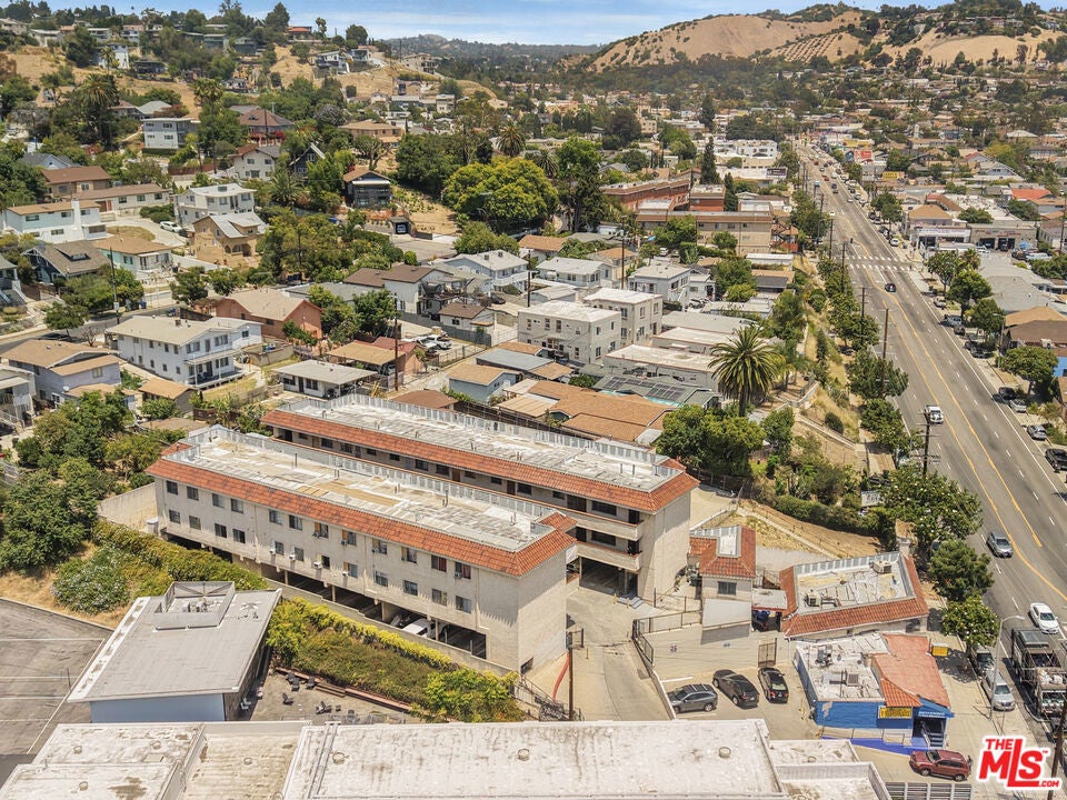 3405 N Figueroa Street