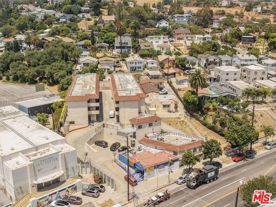3405 N Figueroa Street